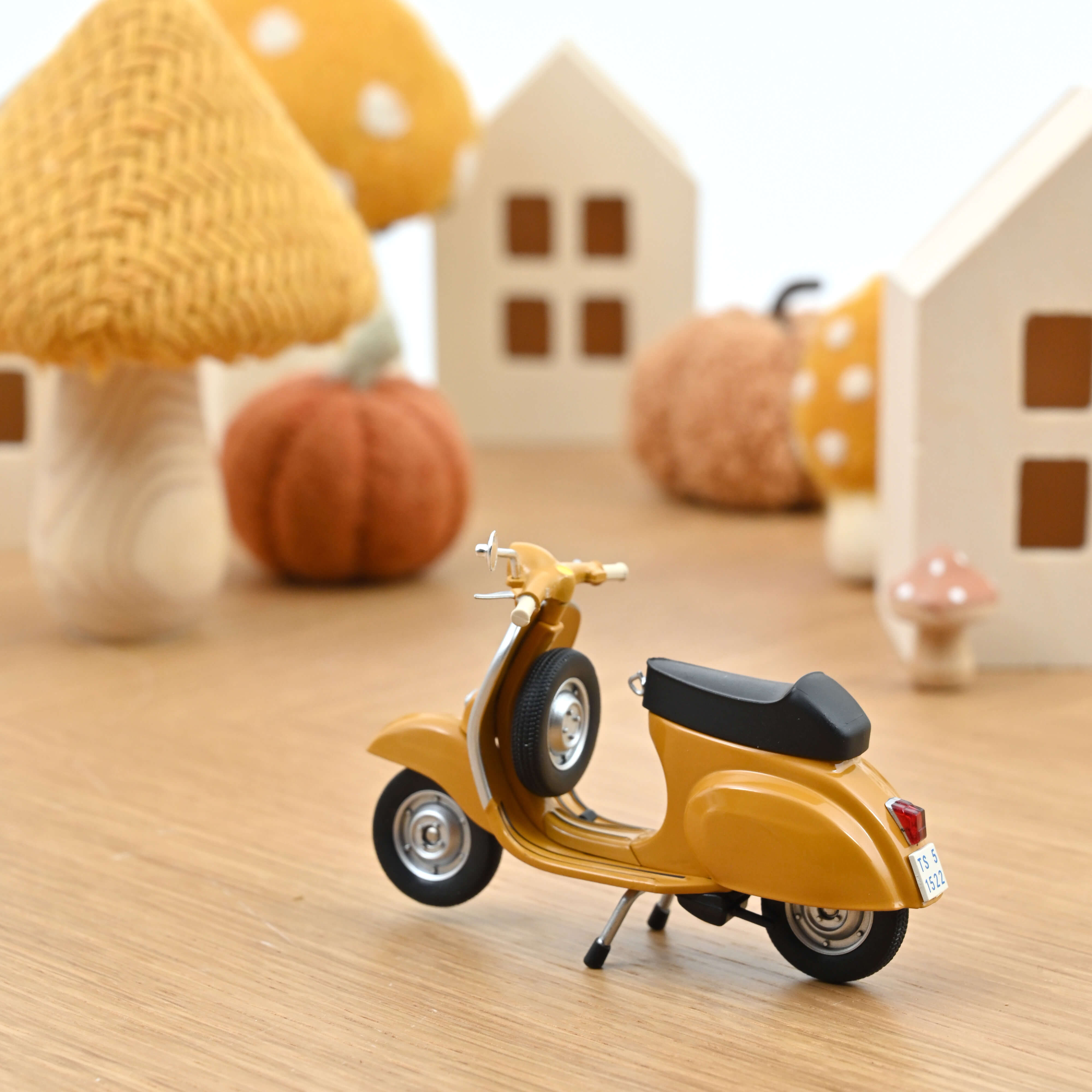 Norev 182080 Vespa 50 R Positano Yellow (1969)