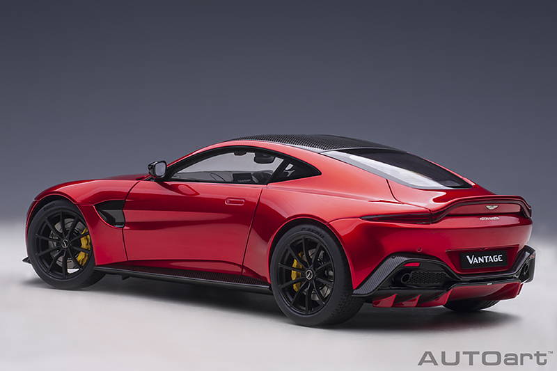 AUTOart 70277 Aston Martin Vantage 2019 - hyperrot