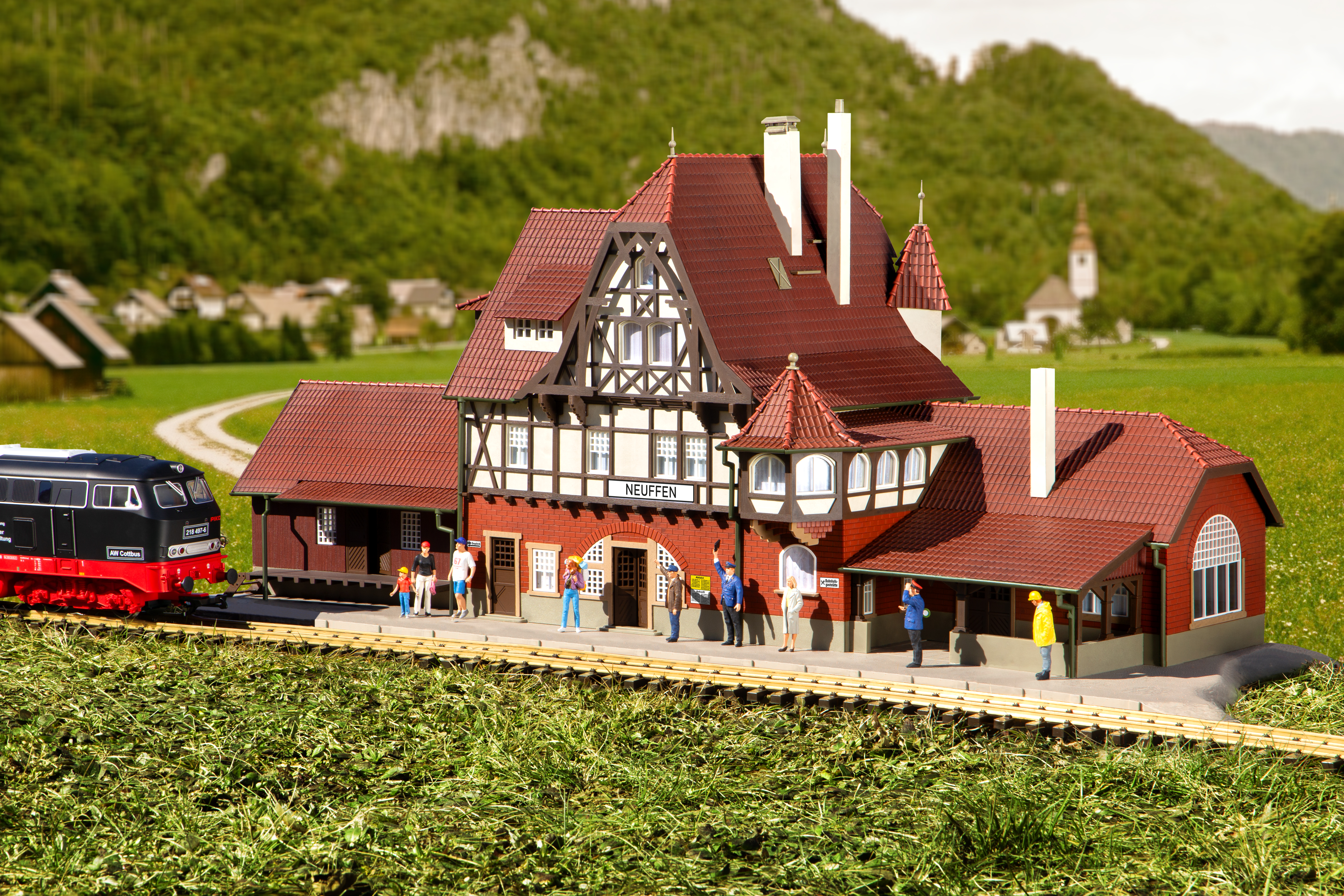 Piko 65000 Bahnhof Neuffen