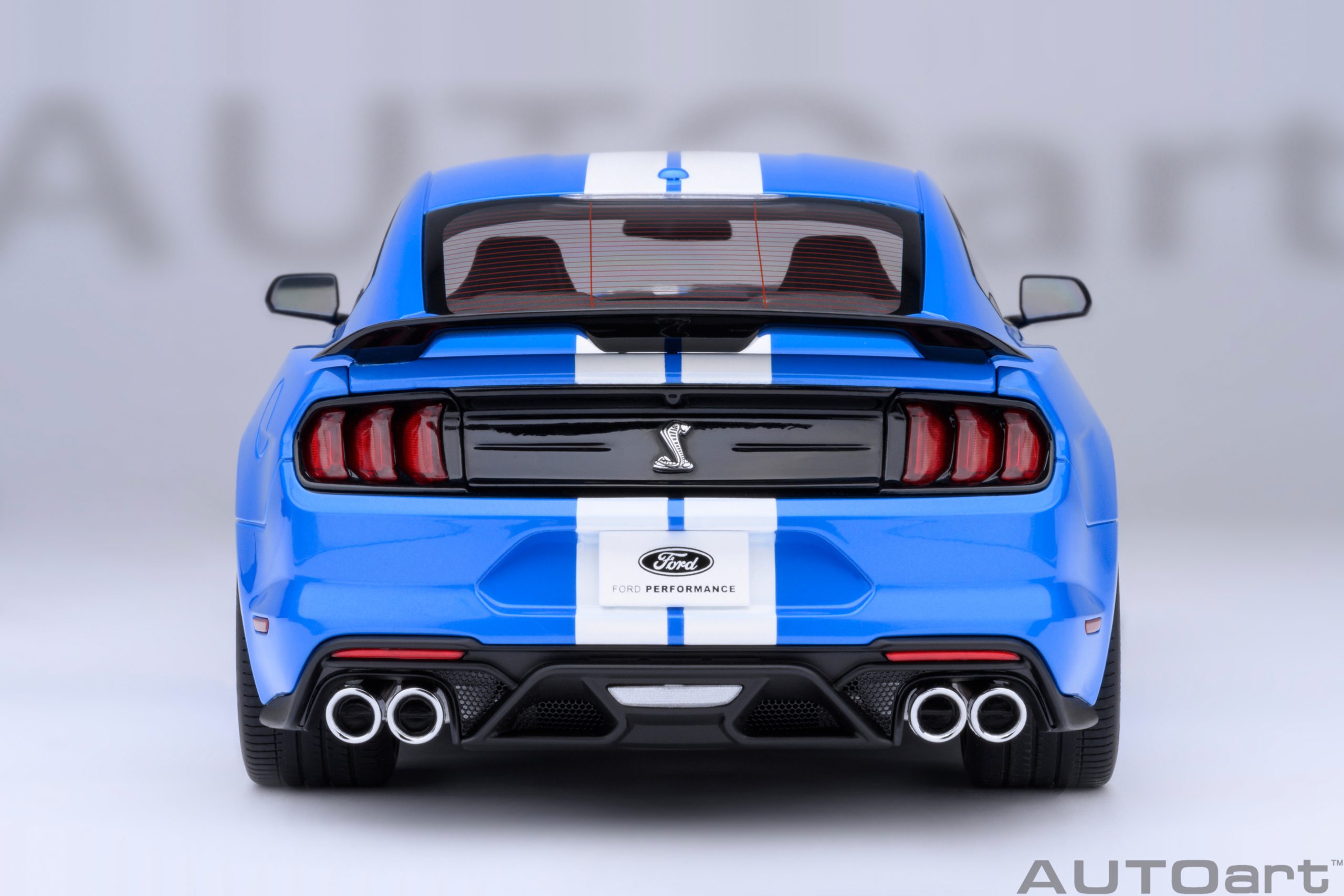 AUTOart 73094 Ford Mustang Shelby GT500 - blue