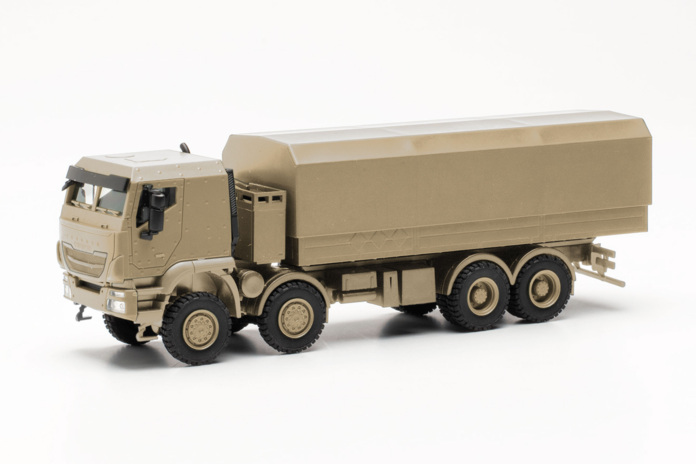 746984 Iveco Trakker 8x8 geschützt sandbeige