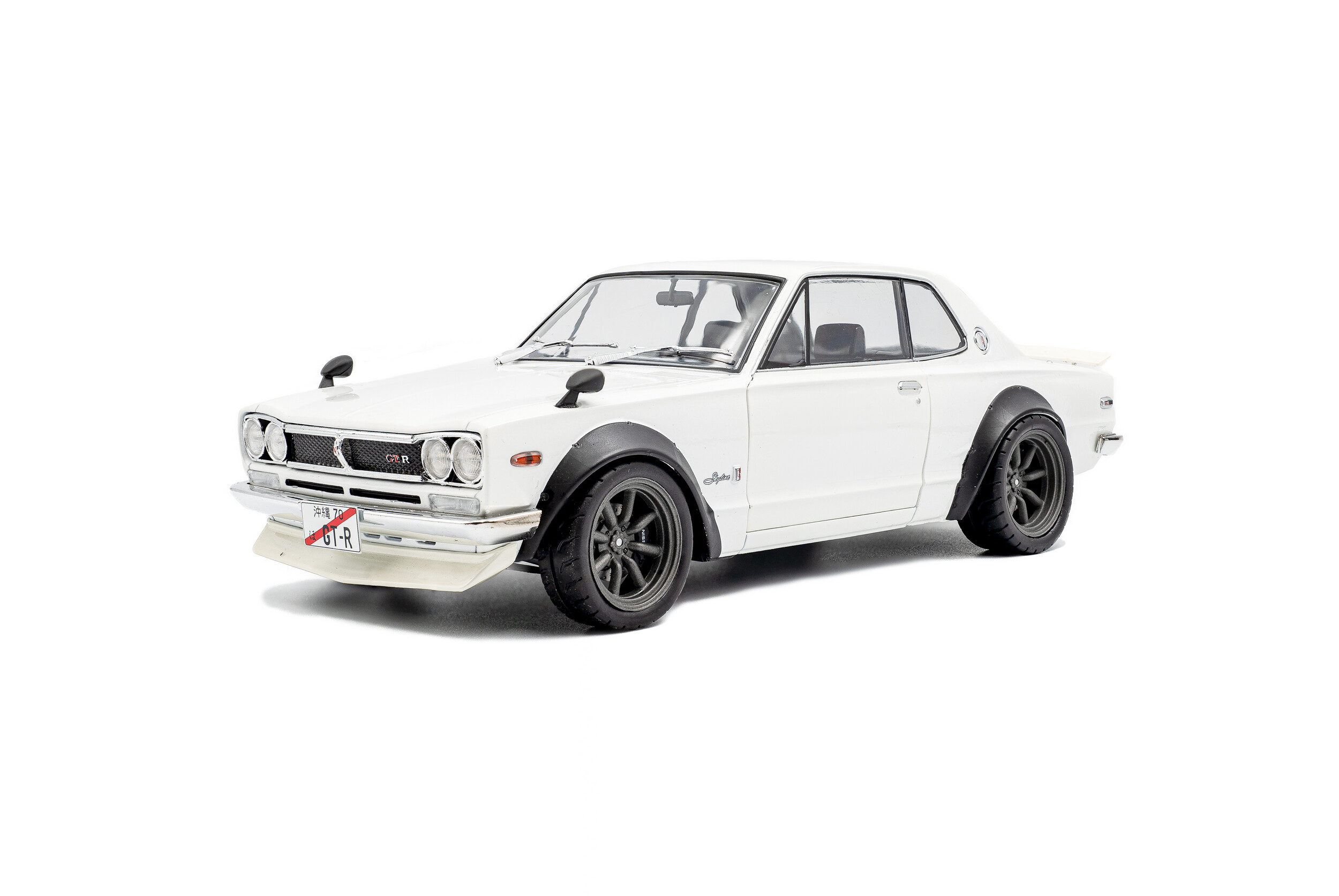 S1813001 Nissan Skyline (C10) HAKOSUKA weiß