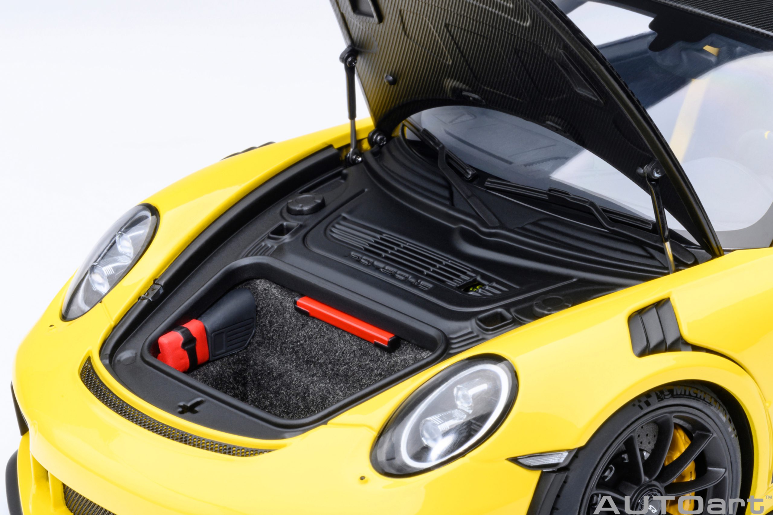 AUTOart 78178 Porsche 911 (991.2) GT3 RS racing yellow