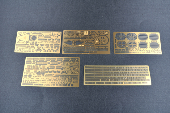 Trumpeter 753710 HMS Hood Battleship 03710