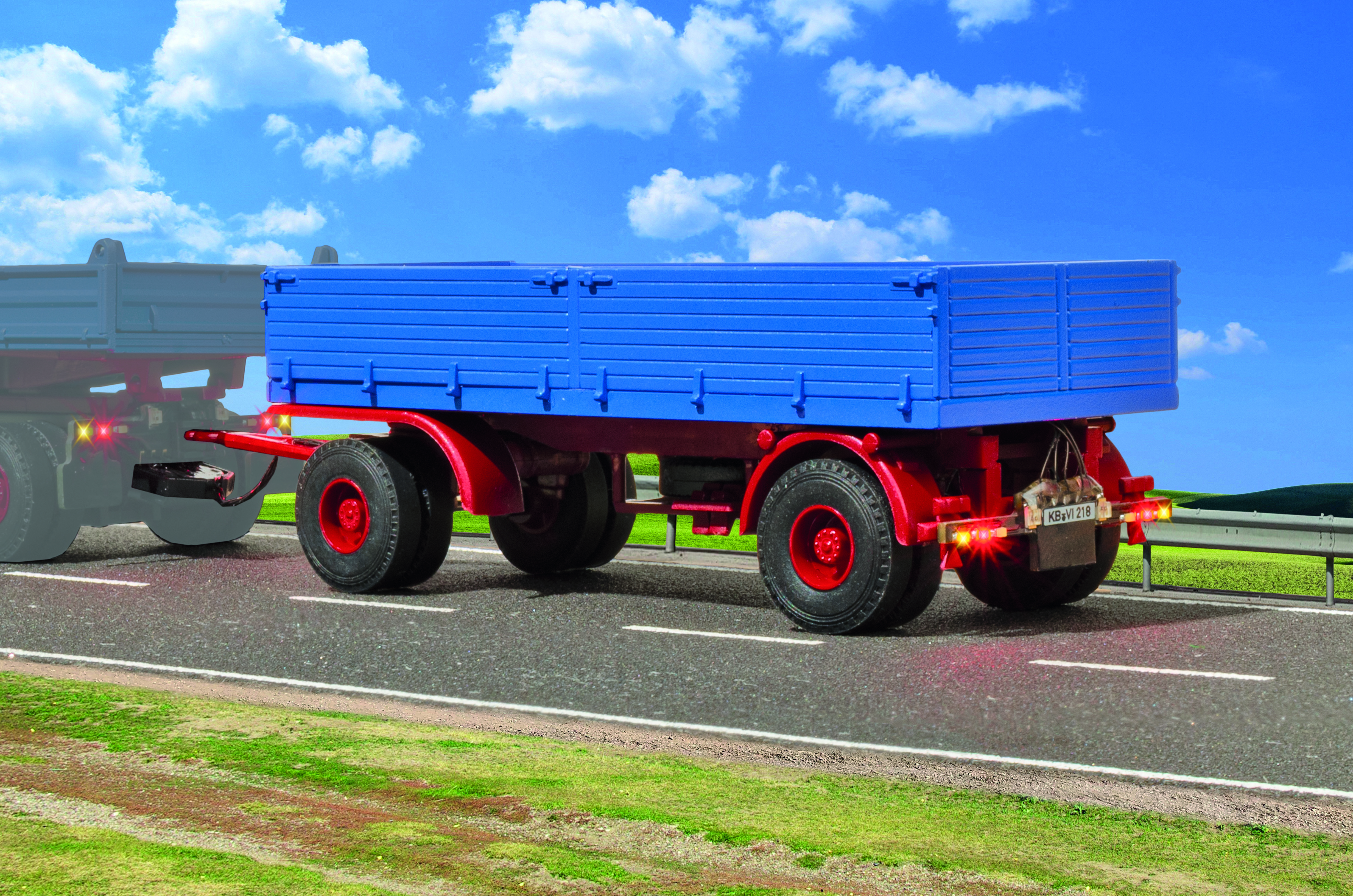 8218 CarMotion: 2a Kipp-Anhänger blau