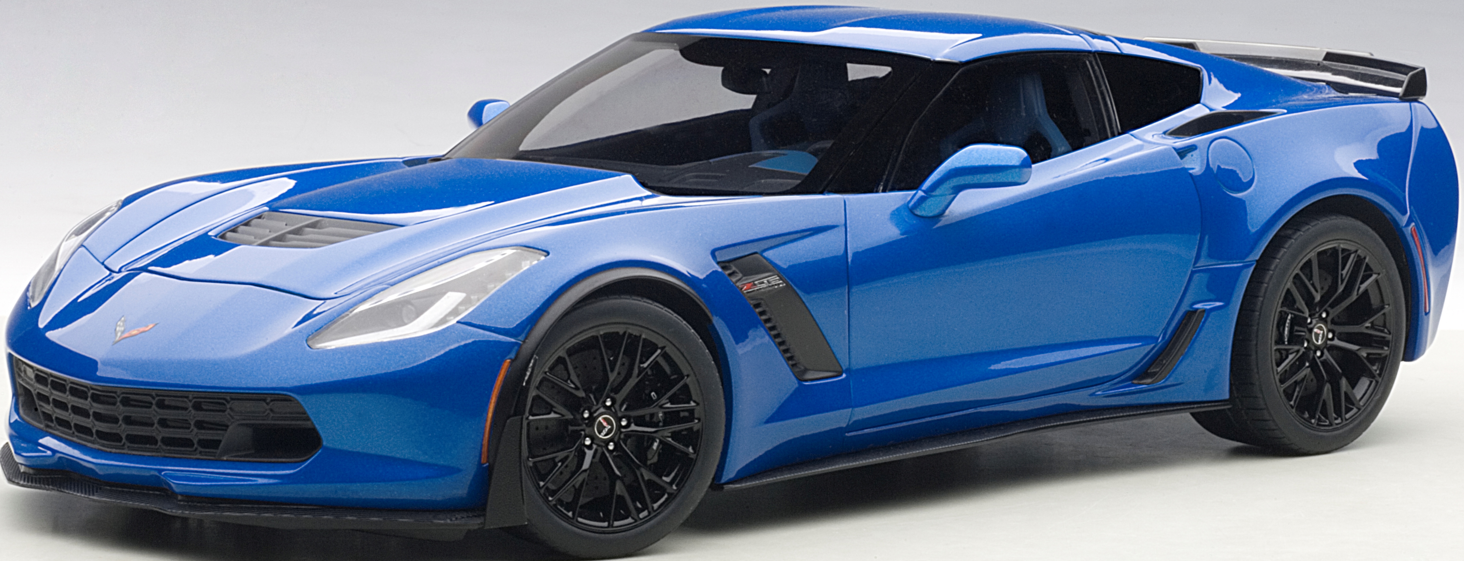 AUTOart 71265 Chevrolet Corvette C7 Z06 blau