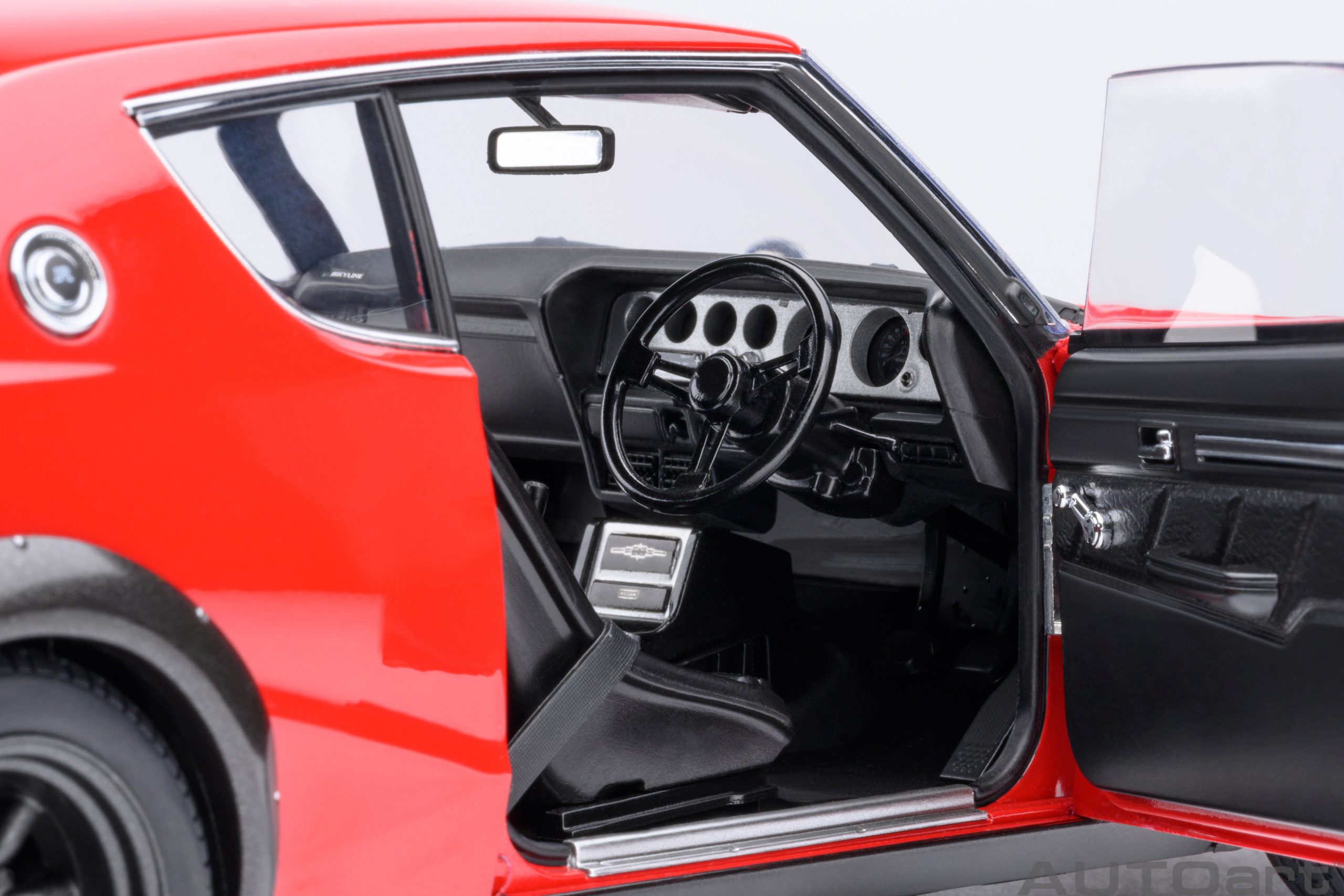 AUTOart 77468 Nissan Skyline 2000 GT-R (KPG110) rot