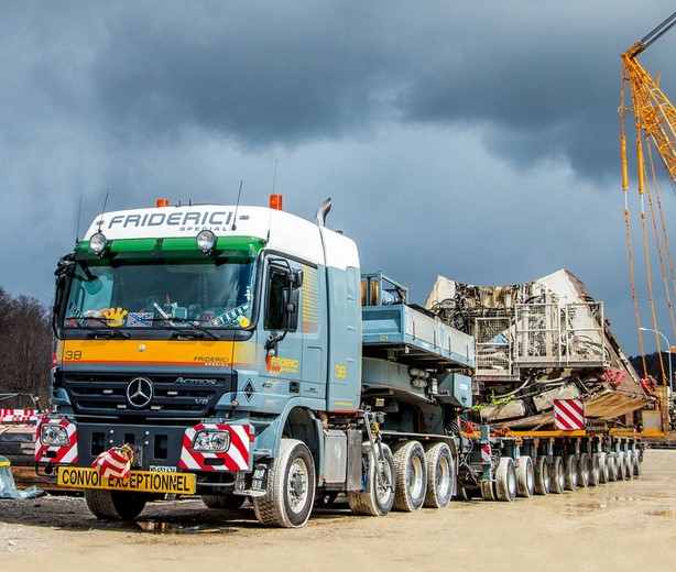 1144 Jahrbuch Schwertransporte 2025
