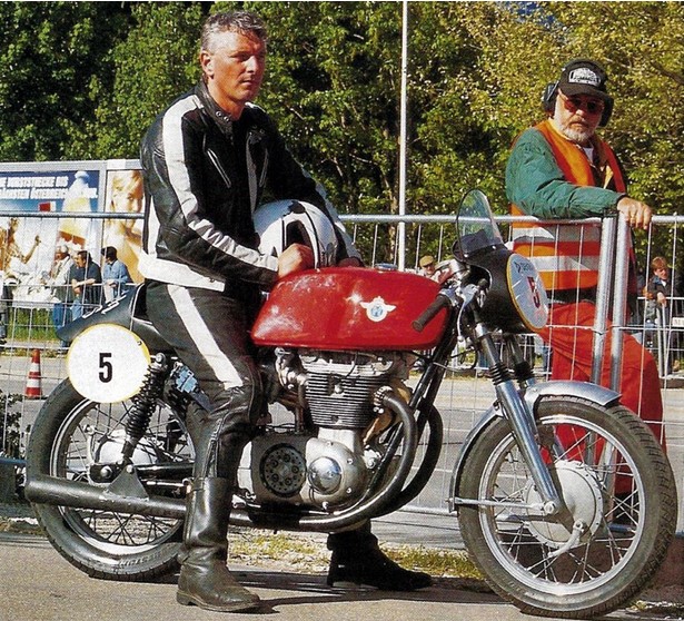Podszun 1140 Jahrbuch Motorräder 2025
