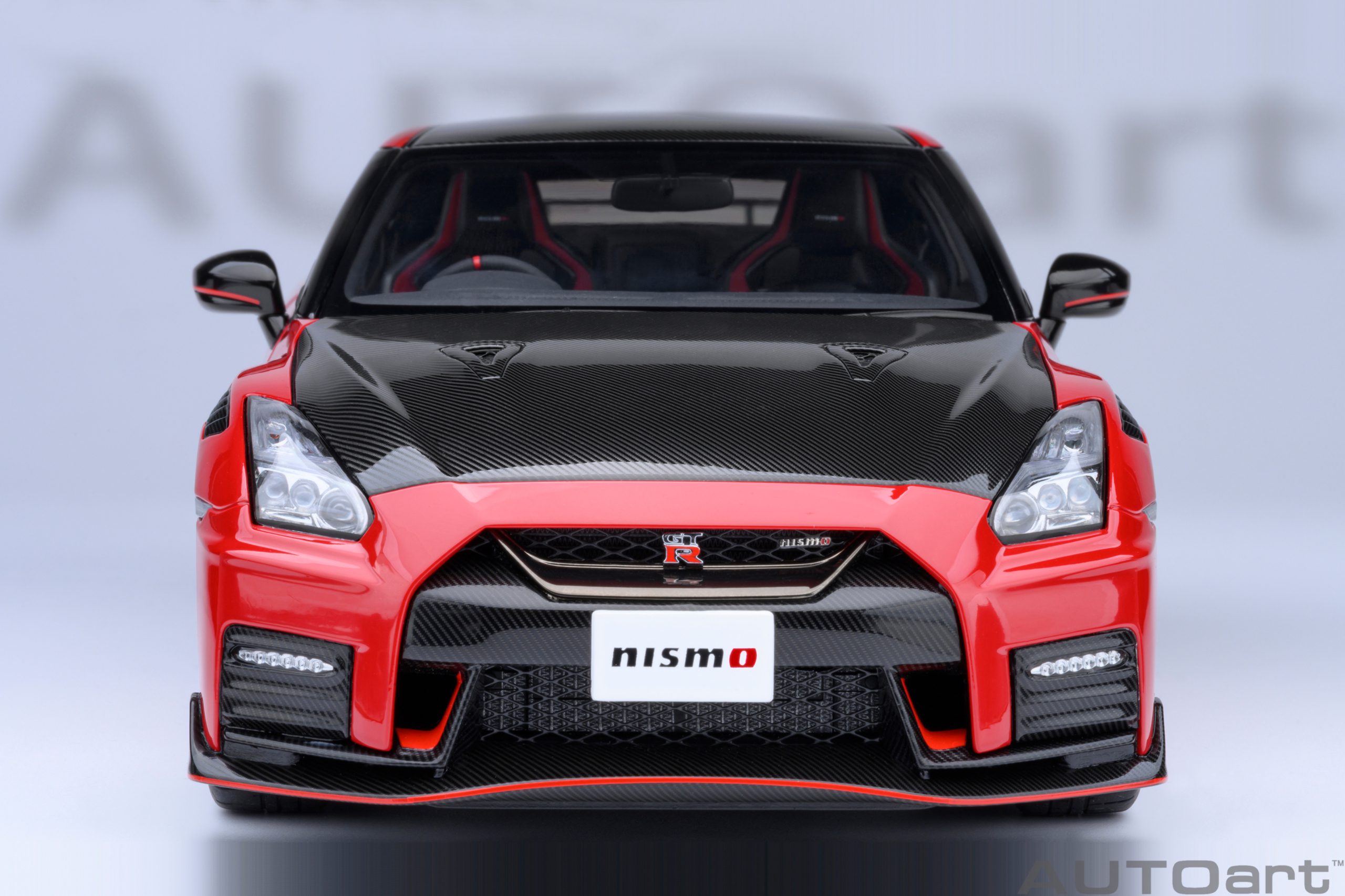 AUTOart 77502 Nissan GT-R (R35) NISMO 2020 rot