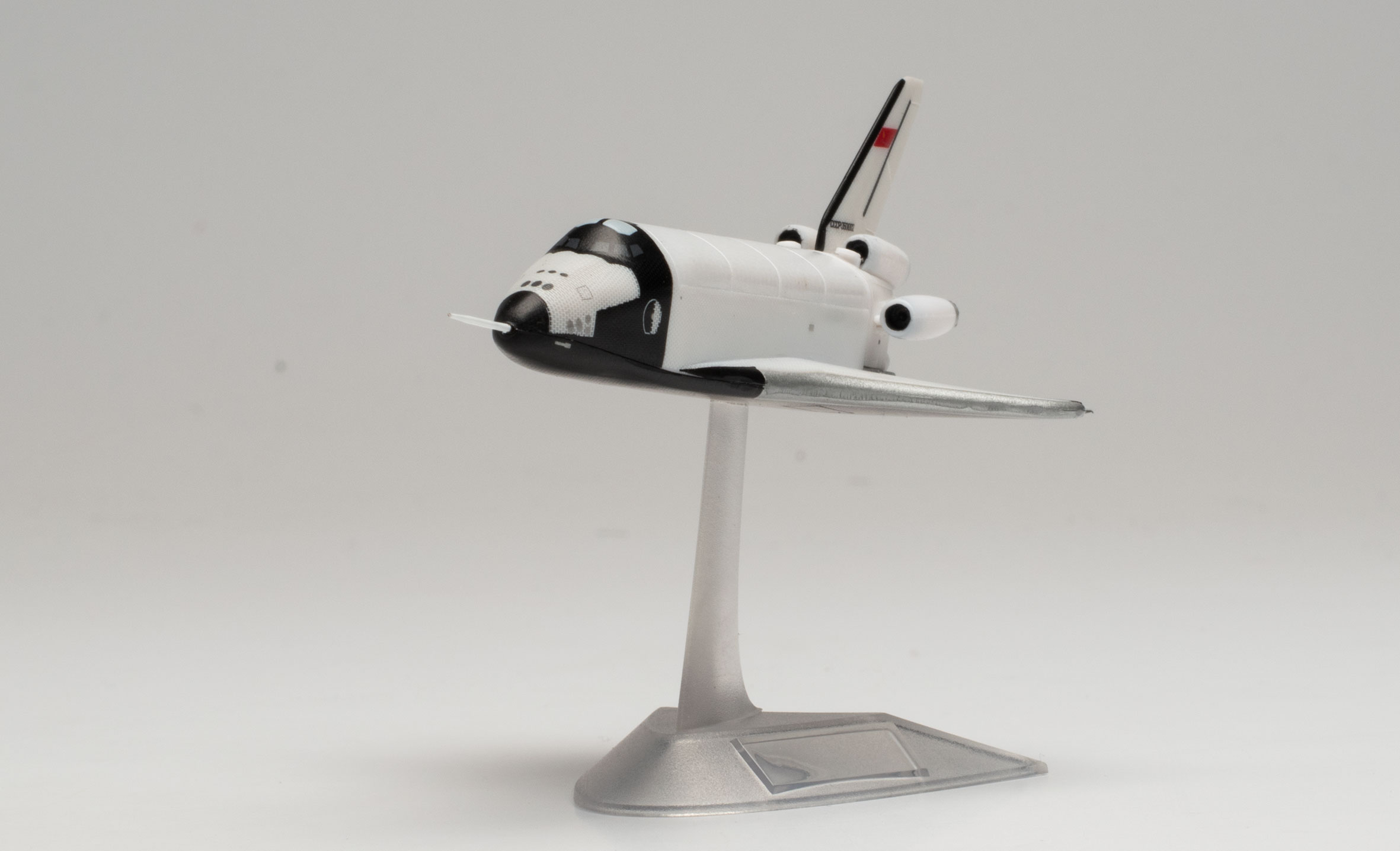 Herpa 562805 Buran Space Orbiter OK-GLI / BTS-002
