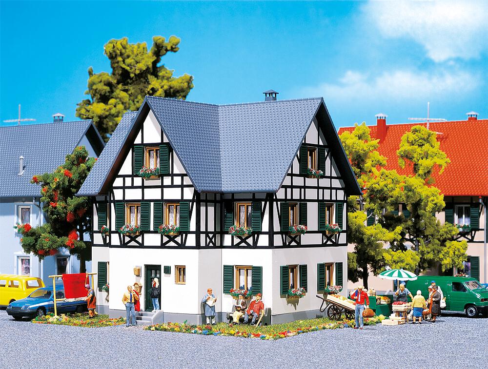 130259 Zweifamilienhaus mit Fachwerk