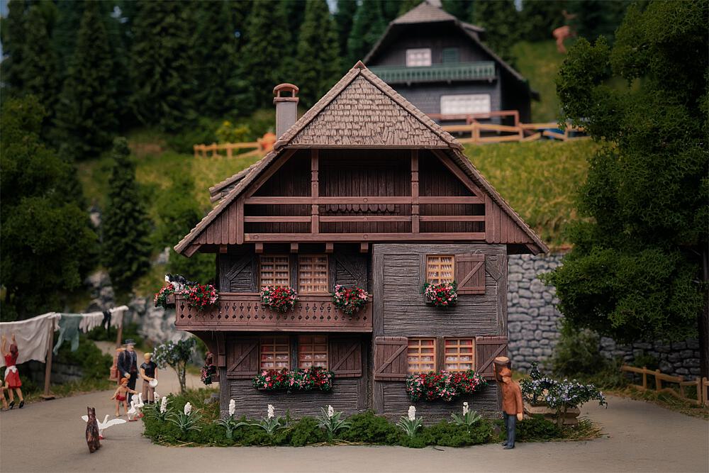 130012 Jubiläumsmodell Uhrenmacherhaus