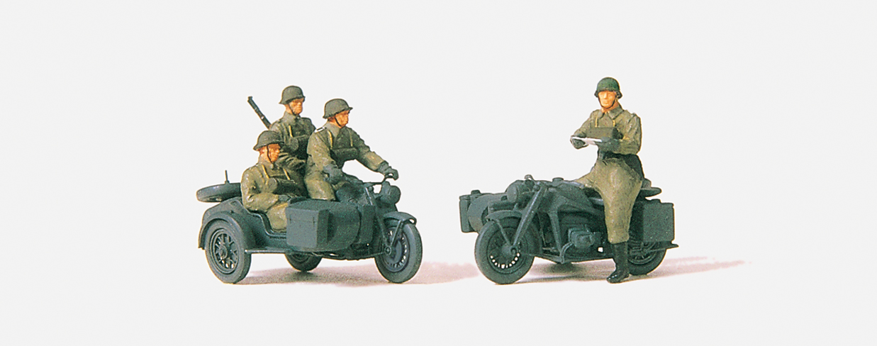 72538 Kradschützen aufgesessen. Motorrad