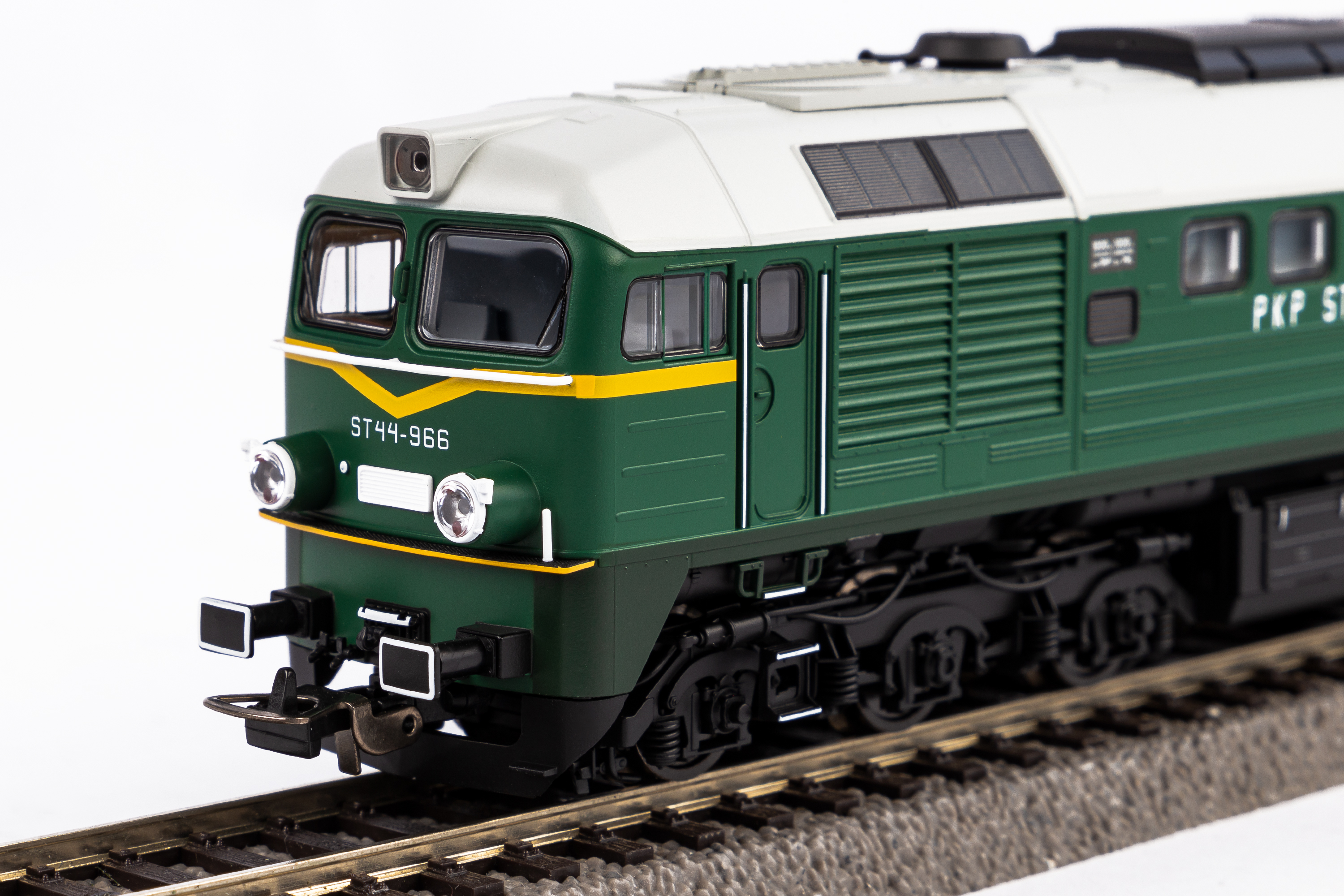 Piko 52909 PKP Diesellok ST44 Ep.4