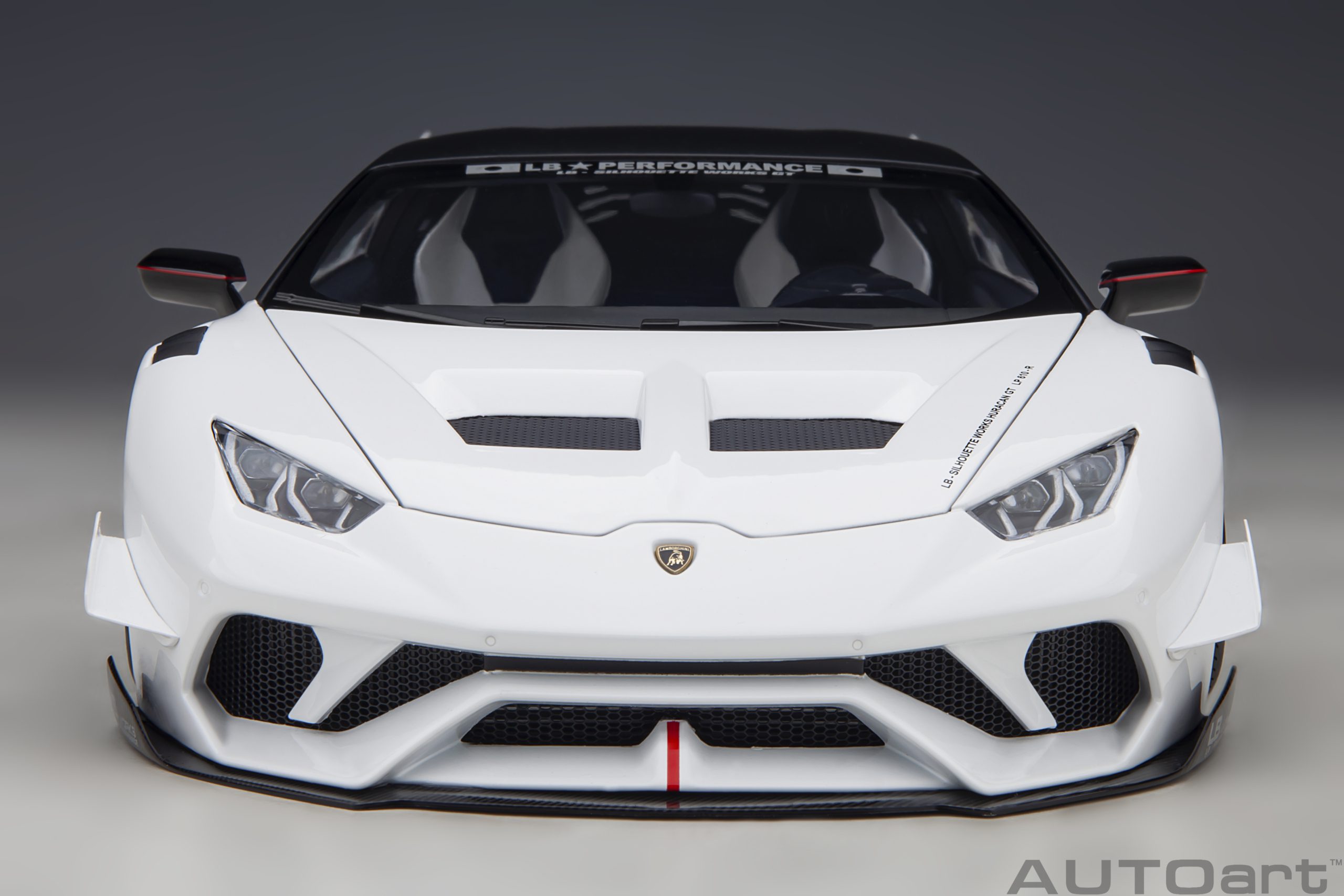 AUTOart 79125 Liberty Walk Huracan GT weiß