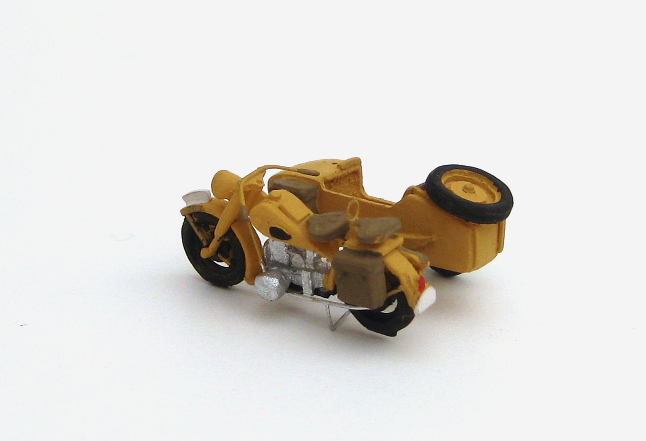 387.68 BMW R75 + Beiwagen Zivil