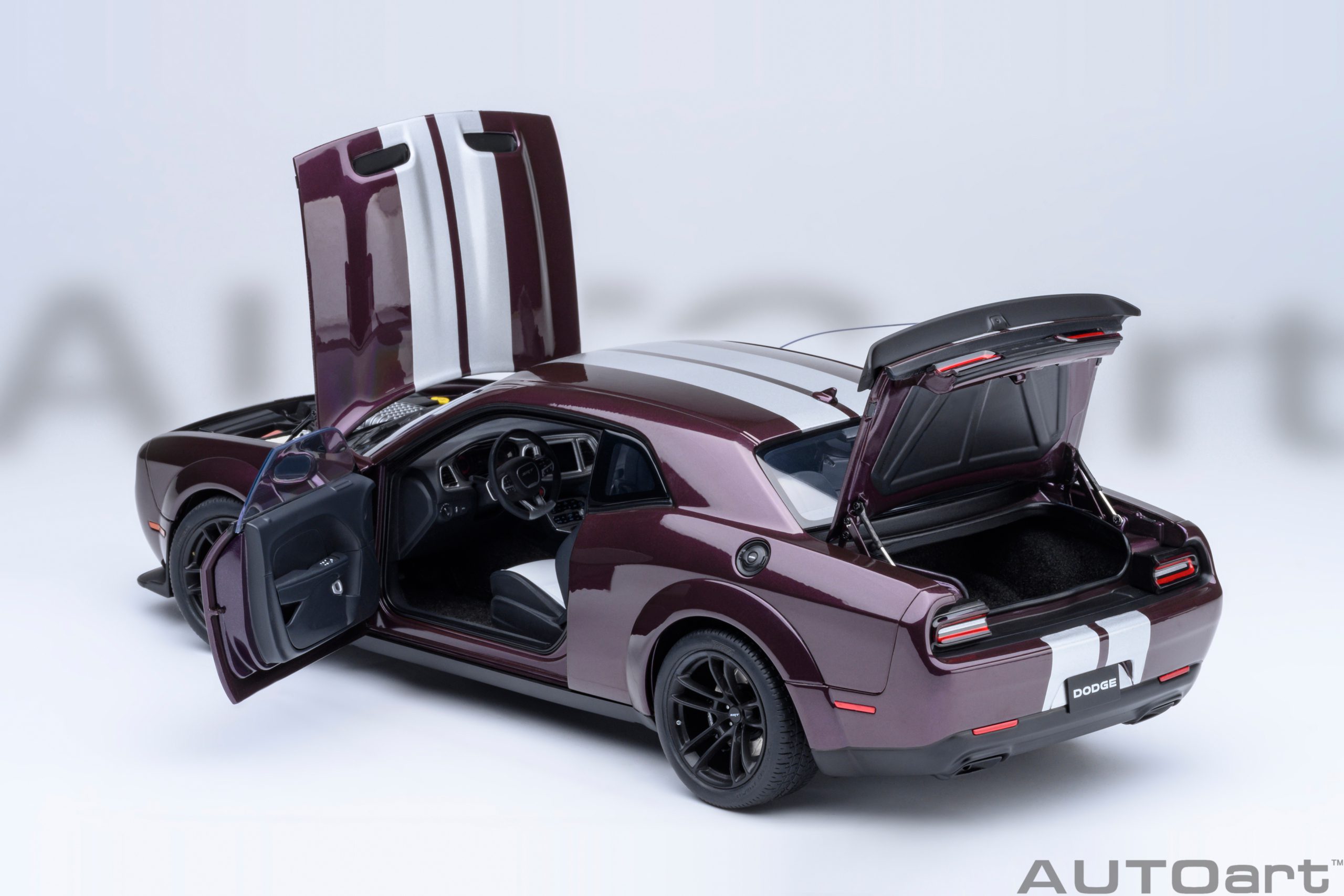 AUTOart 71762 Dodge Challange SRT Jailbreak - purple