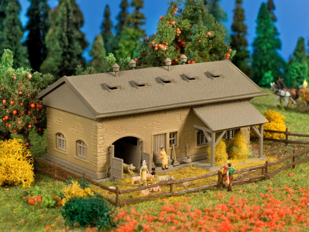 47723 Schweinestall mit Schweine