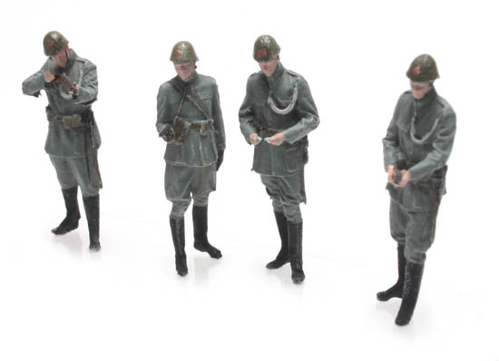 387.355 NL Korps der Politzeitruppen 1940 4 fig.