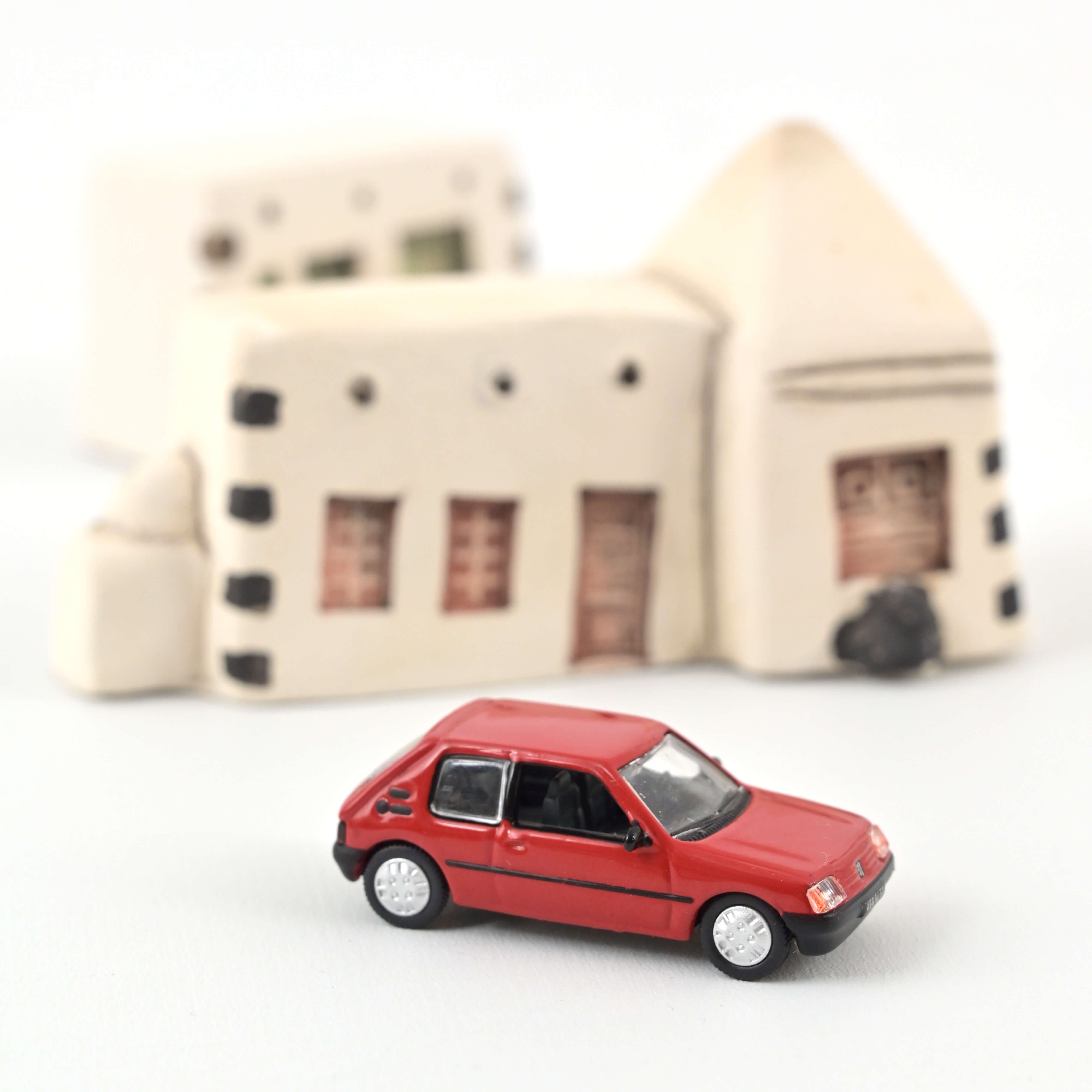 471732 Peugeot 205 XL rot 1985