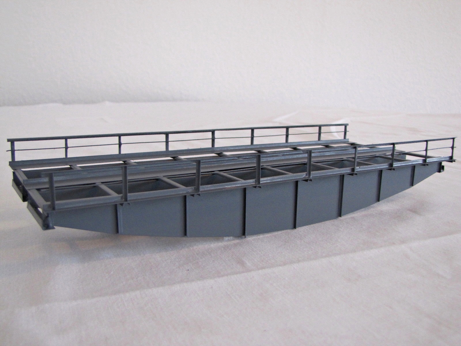 Hack T28-2 Blechträgerbr.28cm (Fischb) 2-gleisig ,