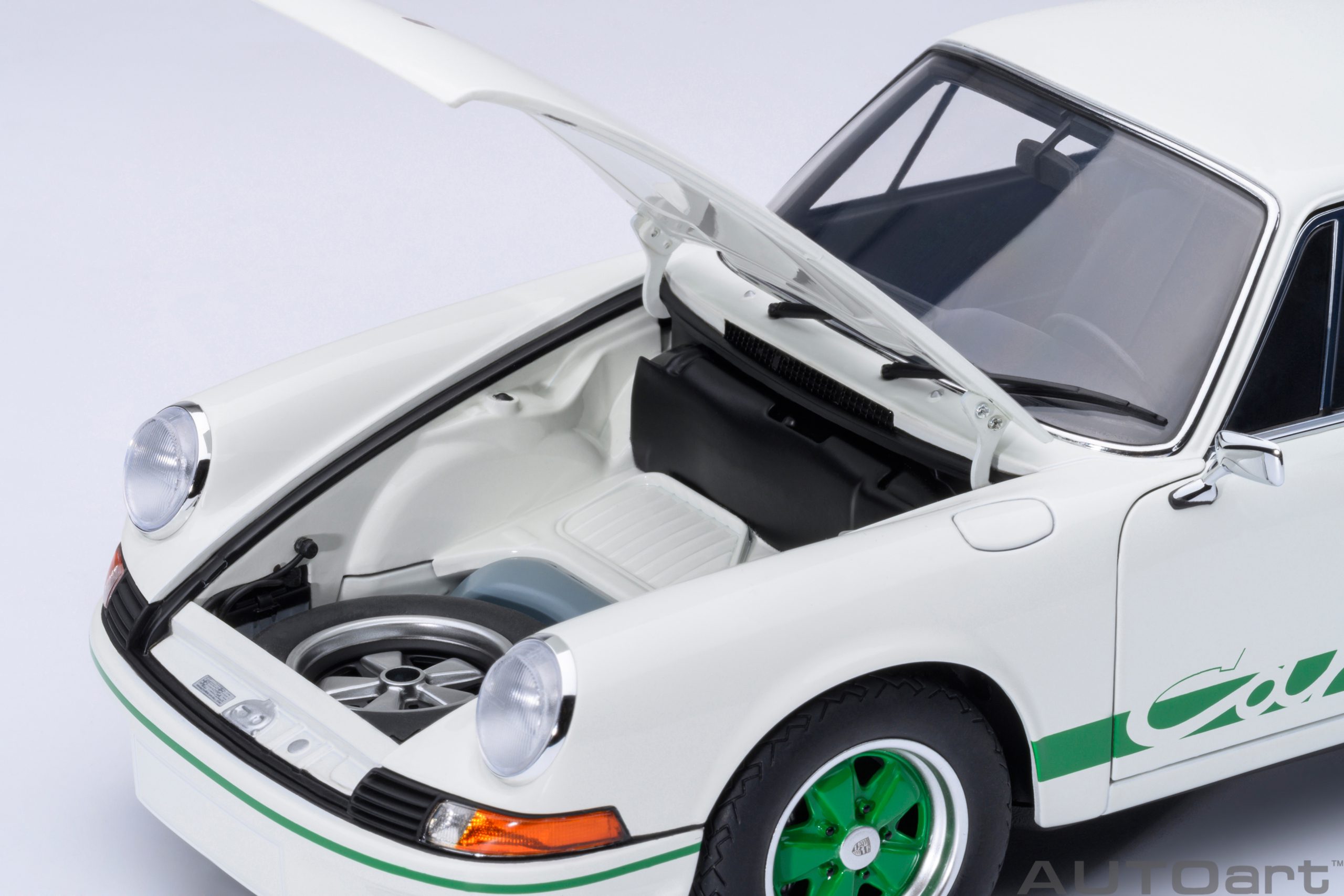 AUTOart 78031 Porsche 911 Carrera RS 2.7 weiß (1973)