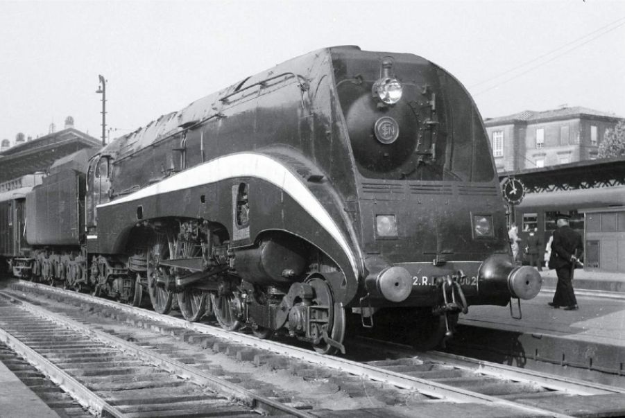232R01 SNCF Dampflok 232-R