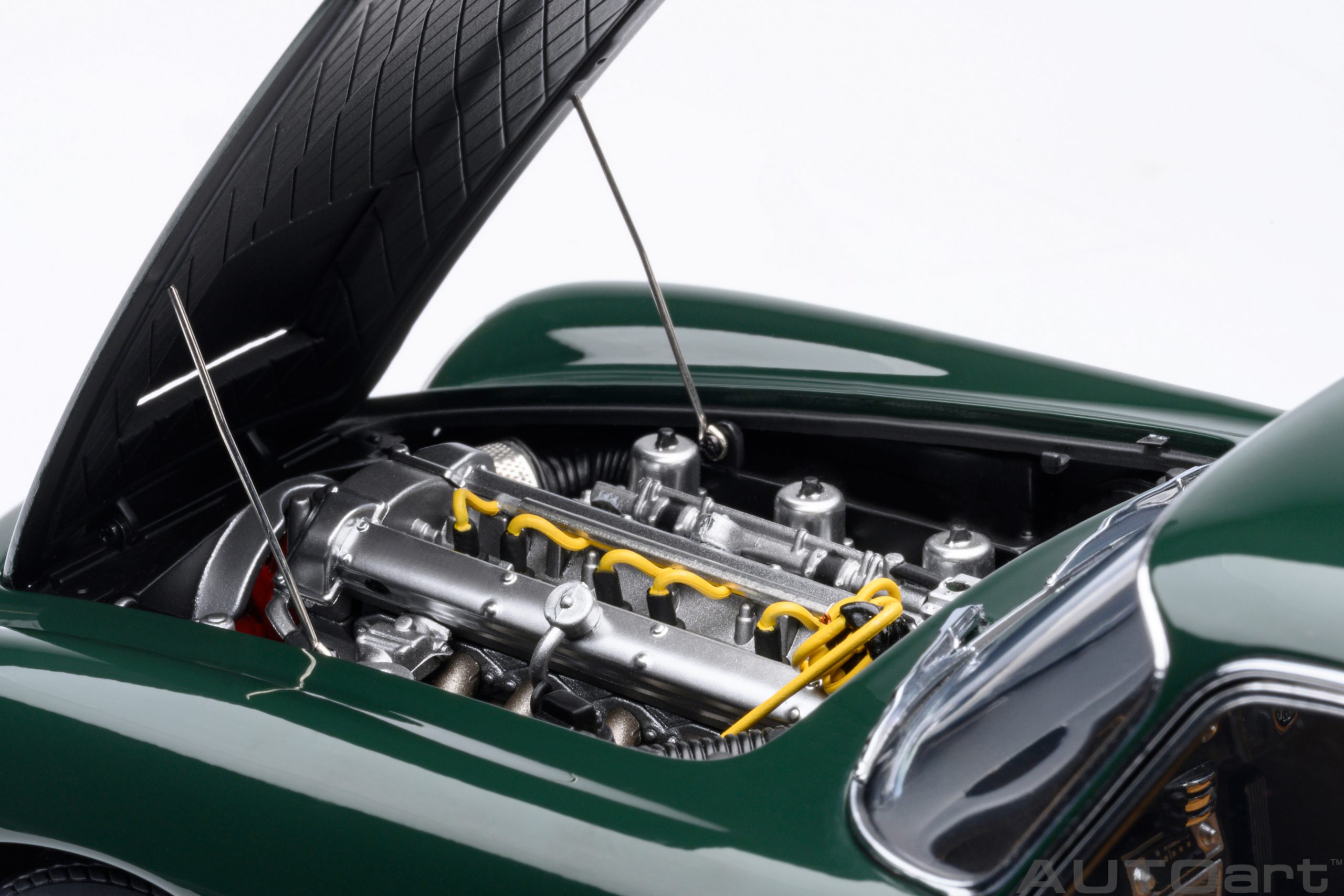 AUTOart 70286 Aston Martin DB5 grün (1964)