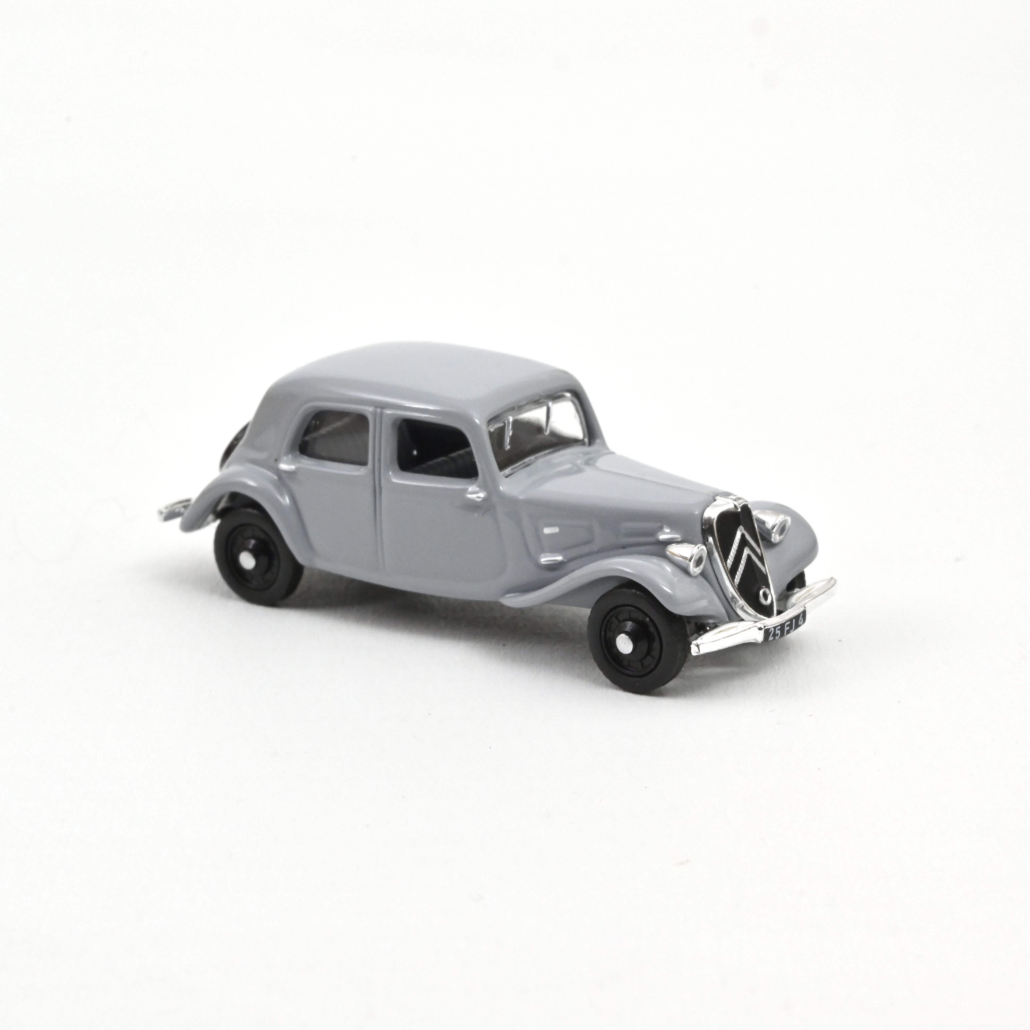 Norev 153027 Citroen Traction Avant 11A grau 1937