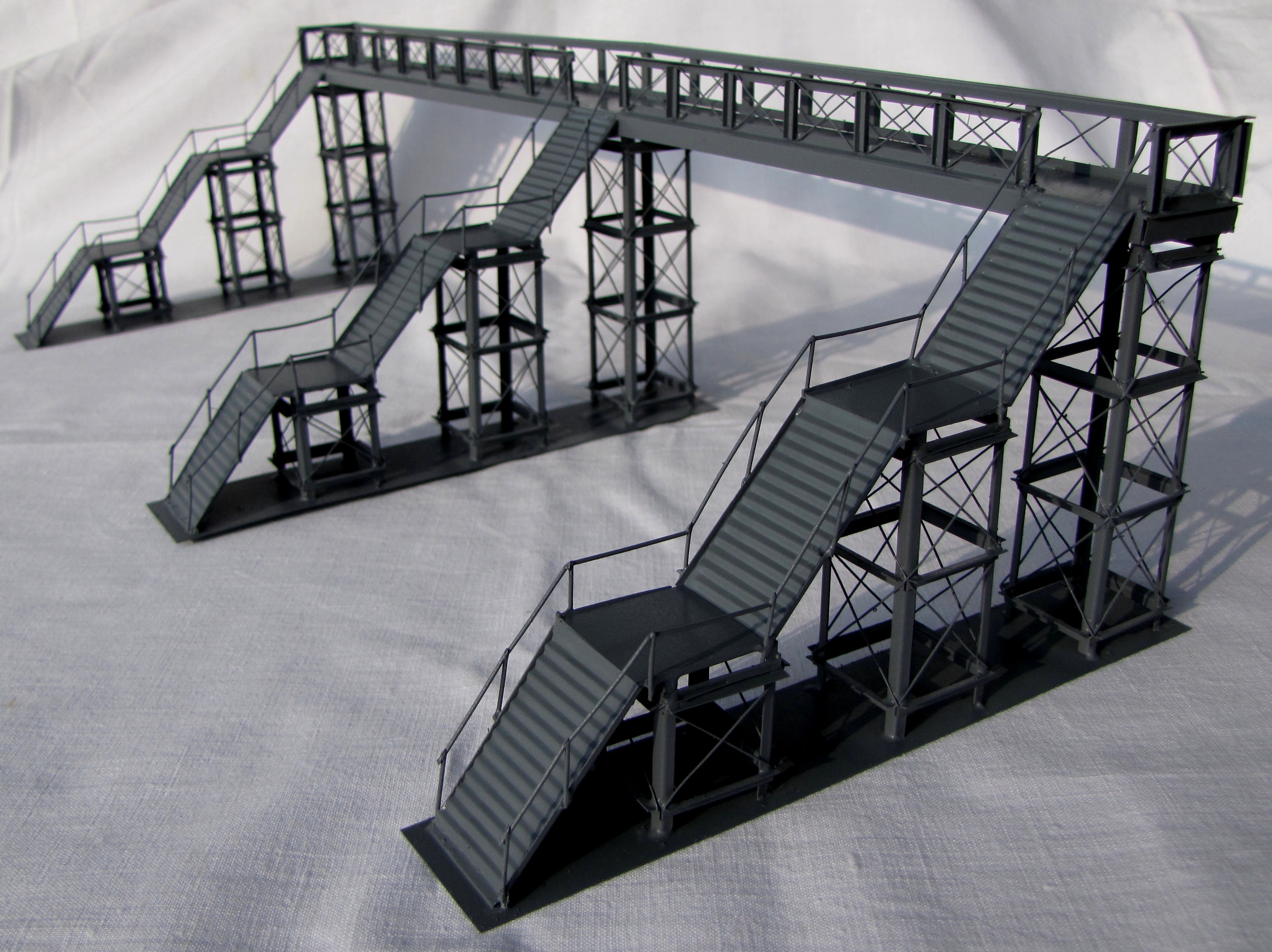 Hack F2 Fußgängersteg (3 Treppen)