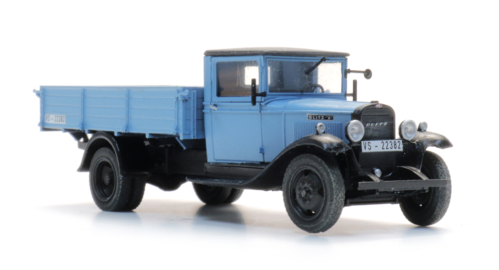 387.627 Opel Blitz 6 Pritschenwagen hellblau