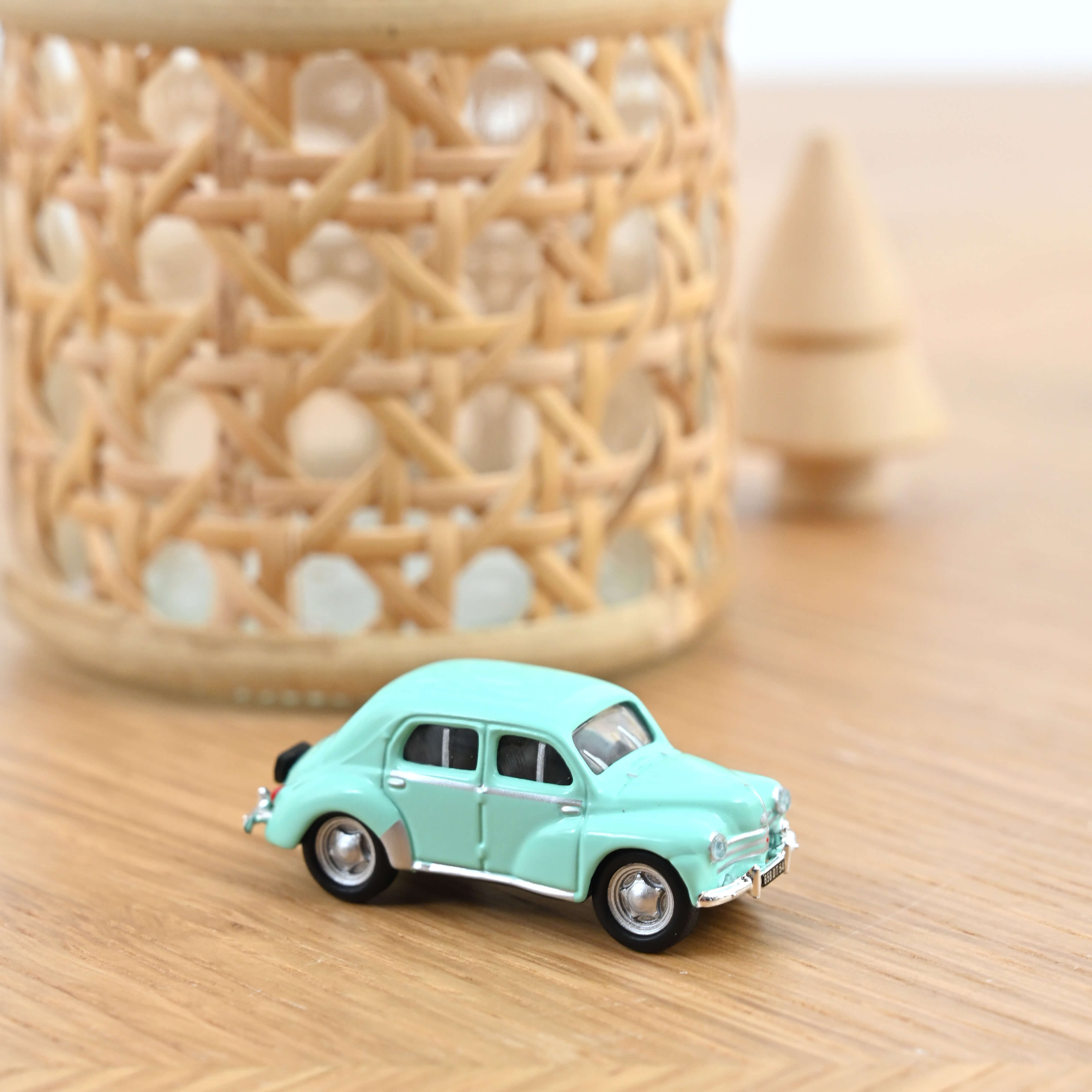 513230 Renault 4CV water green (1955)