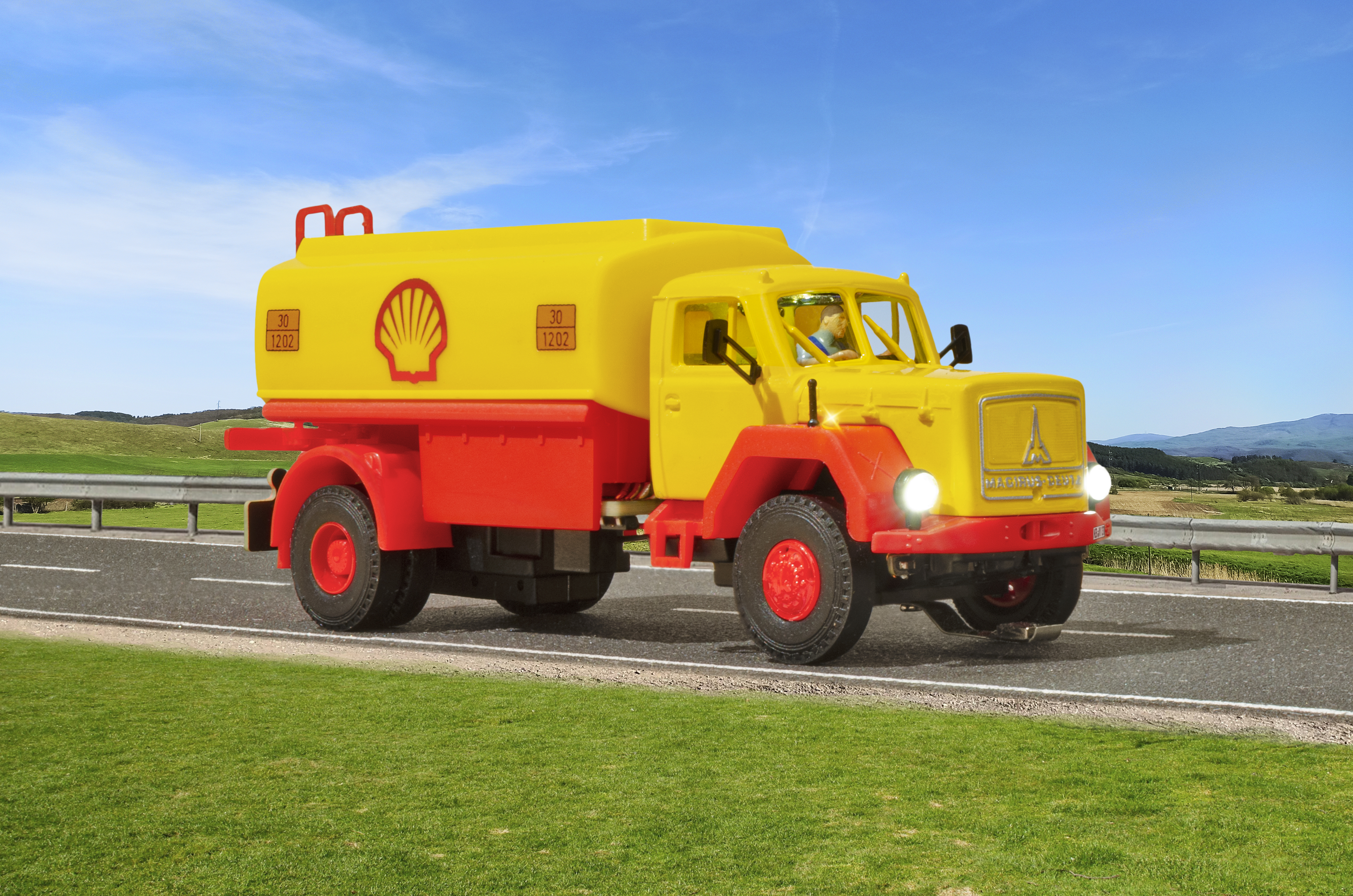 Viessmann 8131 H0 MAGIRUS DEUTZ 2-achs Shell