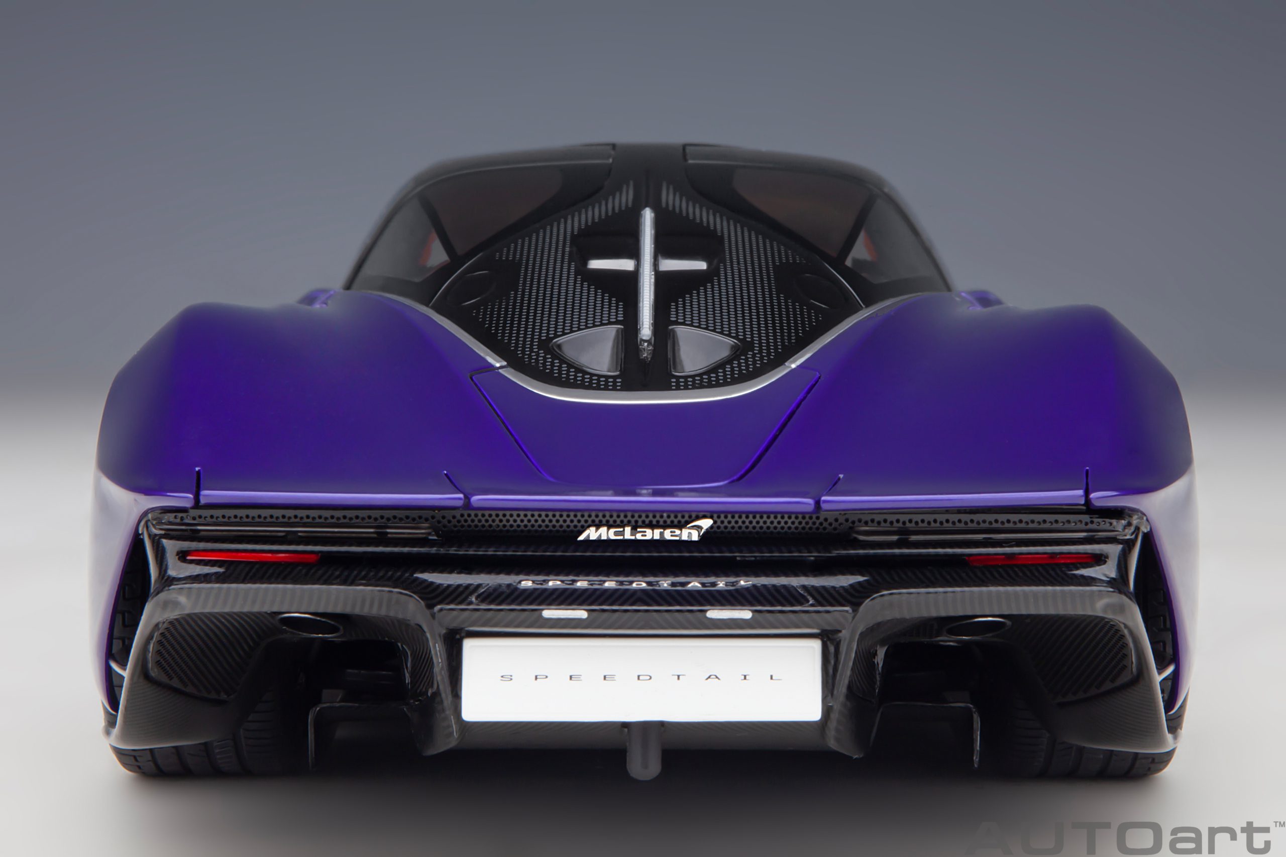 AUTOart 76089 McLaren Speedtail (LANTANA PURPLE)