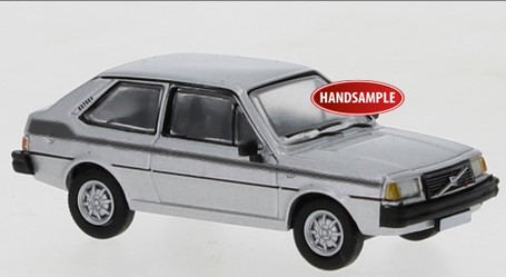 PCX870302 Volvo 343 silber m. Dekor (1976)