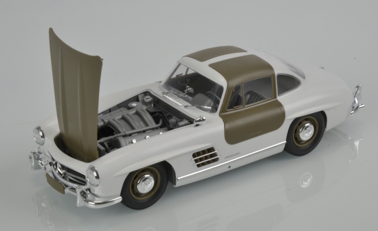 24338 MB 300SL Flügeltürer