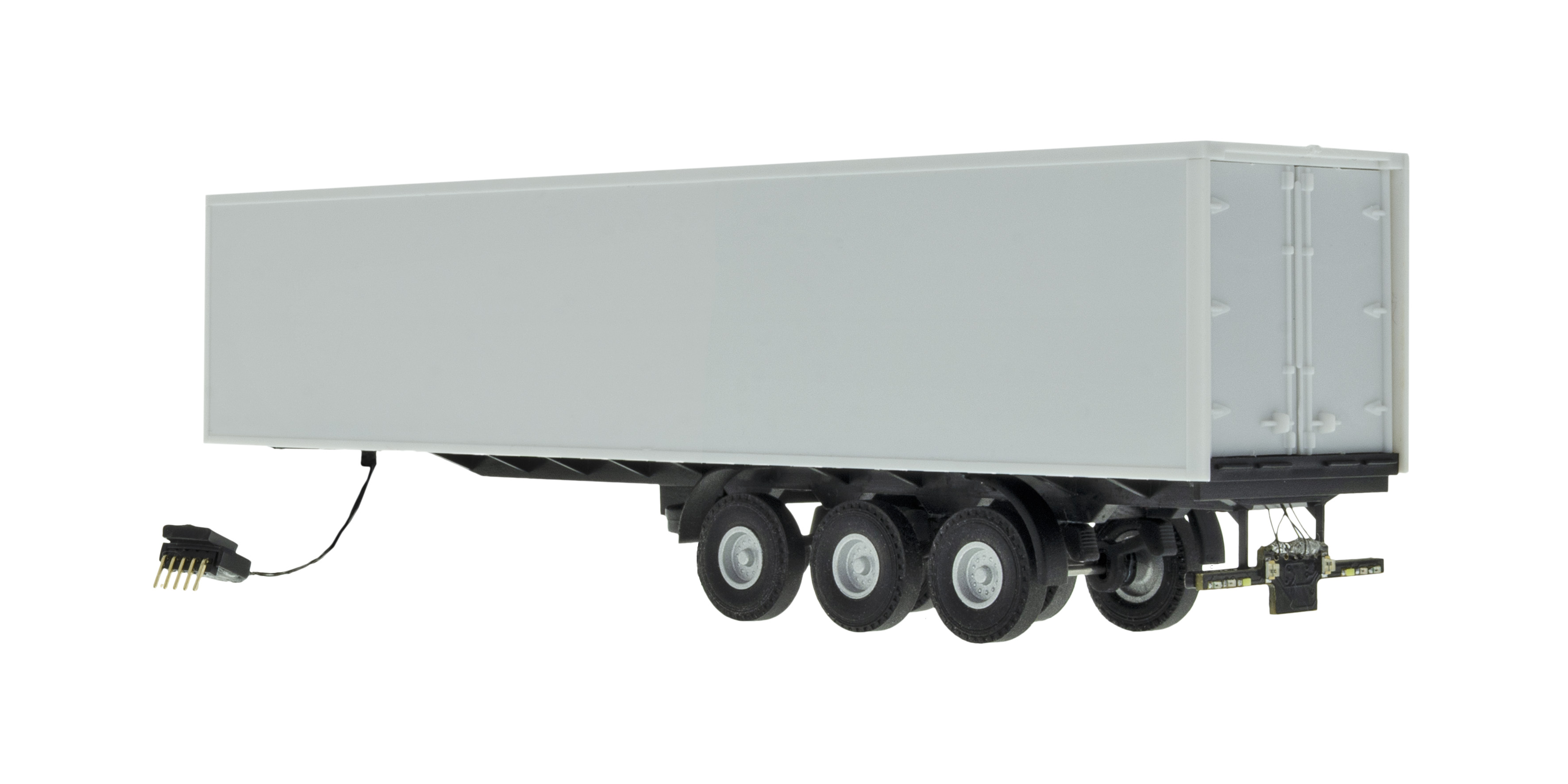 8226 H0 3-achs Koffersattelaufl.