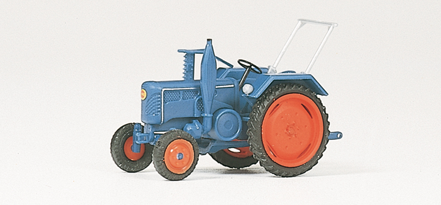 17925 Ackerschlepper LANZ D 2416. Schmale