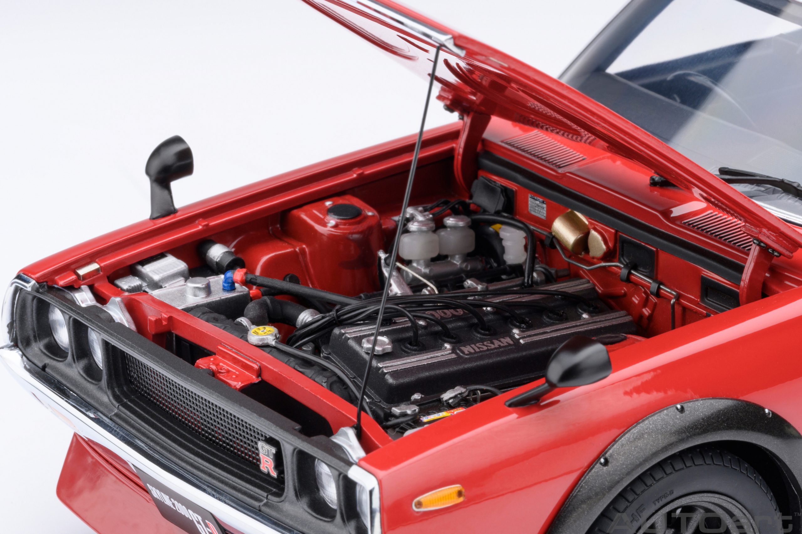 AUTOart 77468 Nissan Skyline 2000 GT-R (KPG110) rot