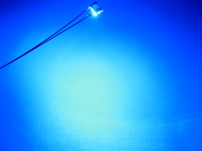 50255 LED SMD 0805 mit Lackdraht blau