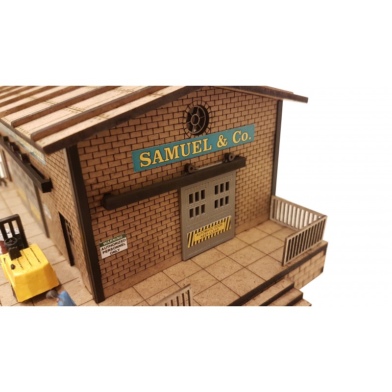 PLS-041 Lagerhaus mit elektr. Toren