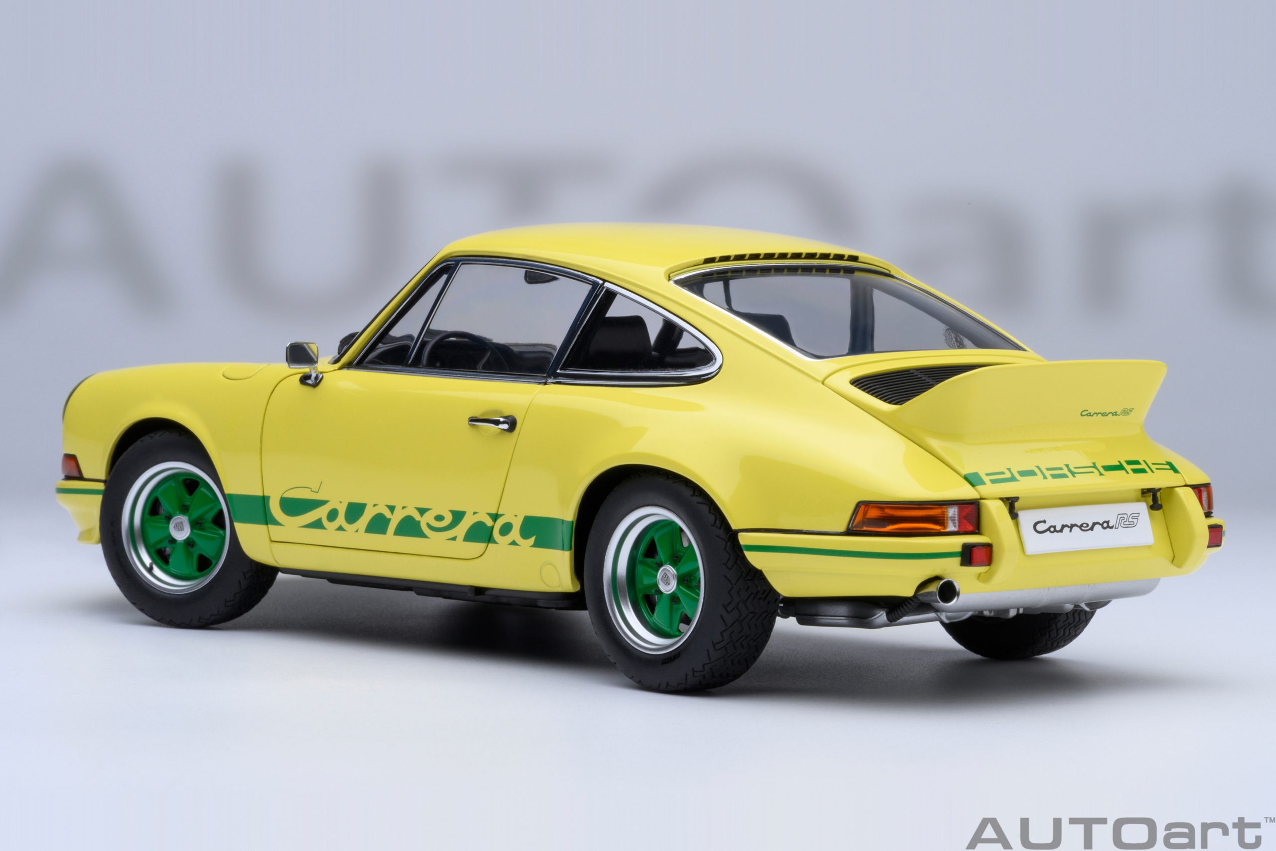 AUTOart 78033 Porsche 911 Carrera RS 2.7 gelb (1973)
