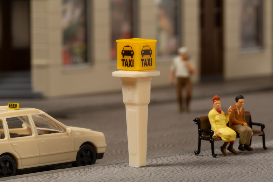 43676 PKW Taxi mit Rufsäulen
