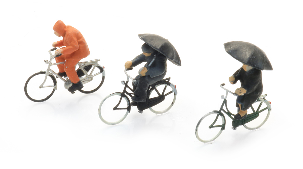 5160037 Radfahrer im Regen (3x)