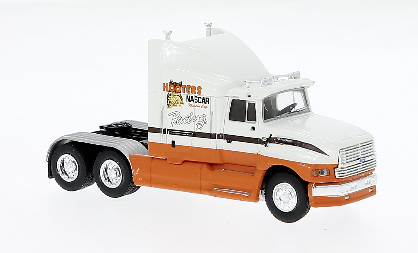 85907 Ford Aeromax SZM (3a) Hooters-Racing