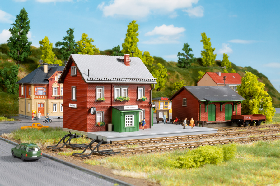 15307 Set Bahnhof Neschwitz
