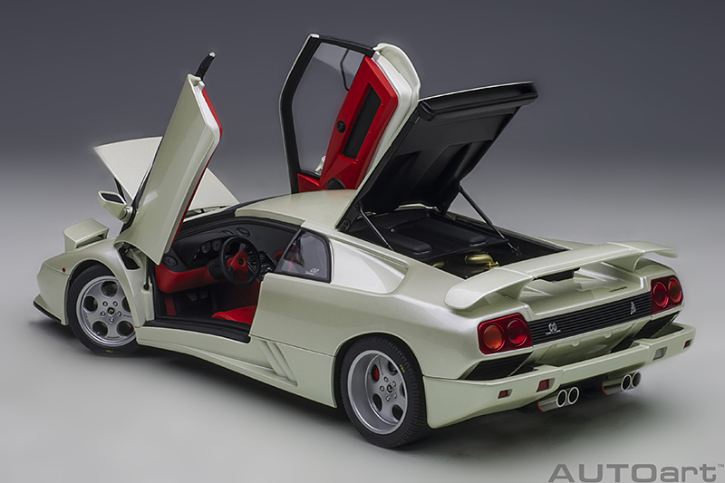 AUTOart 79141 Lamborghini Diablo SE30 JOTA 1995