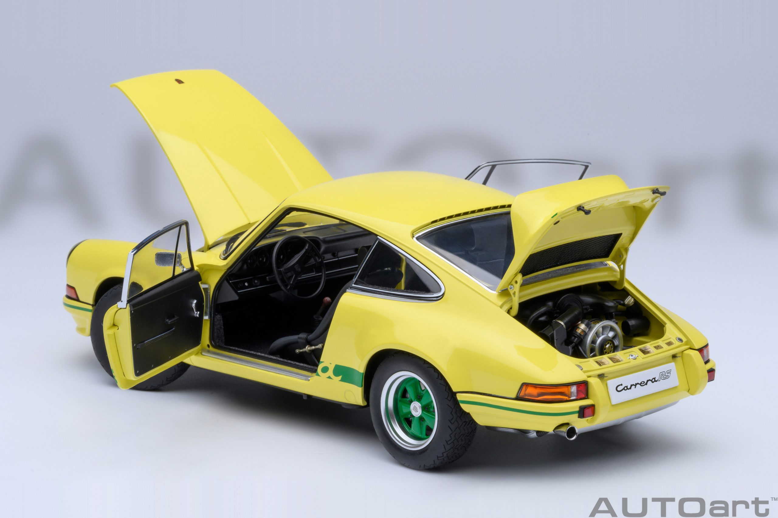 AUTOart 78033 Porsche 911 Carrera RS 2.7 gelb (1973)