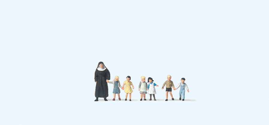 79127 Nonne. Kinder
